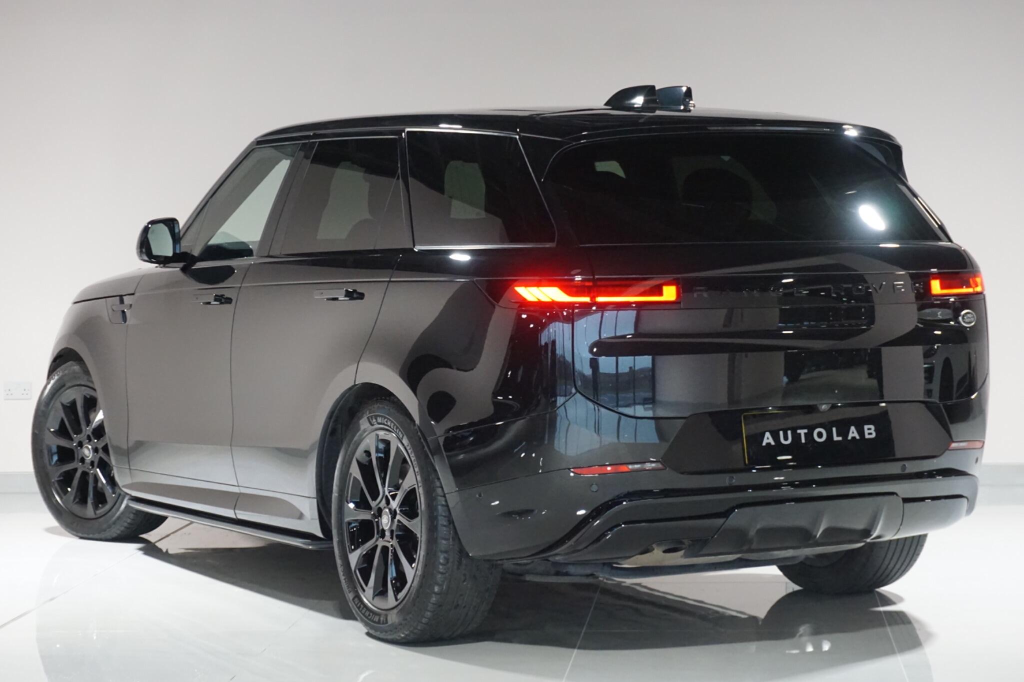 Land Rover Range Rover Sport 3.0 D300 MHEV Dynamic SE SUV 5dr Diesel Auto 4WD Euro 6 (s/s) (300 ps)